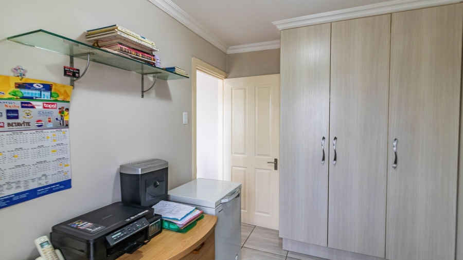 3 Bedroom Property for Sale in Nahoon Valley Park Eastern Cape